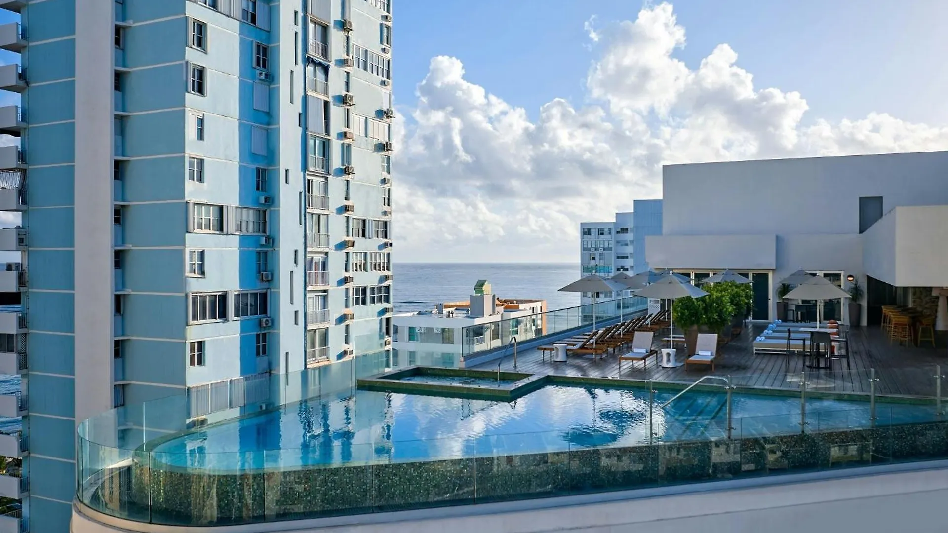 Hotel Casa Costera, Isla Verde Beach, Apartments By Marriott Bonvoy San Juan